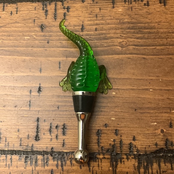 Bundle of 4 Wine Bottle Stoppers - Picture 4 of 6